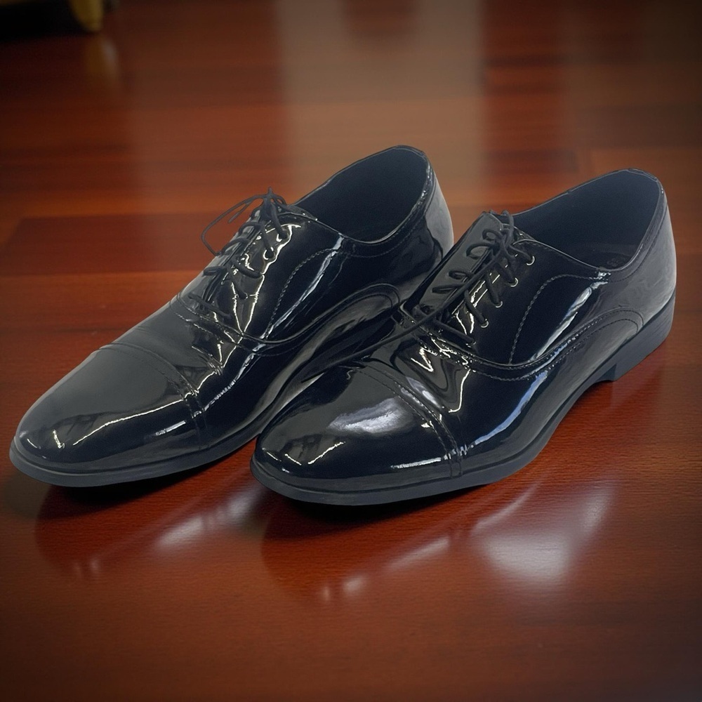 Classic Black Men's Dress Shoes size 10